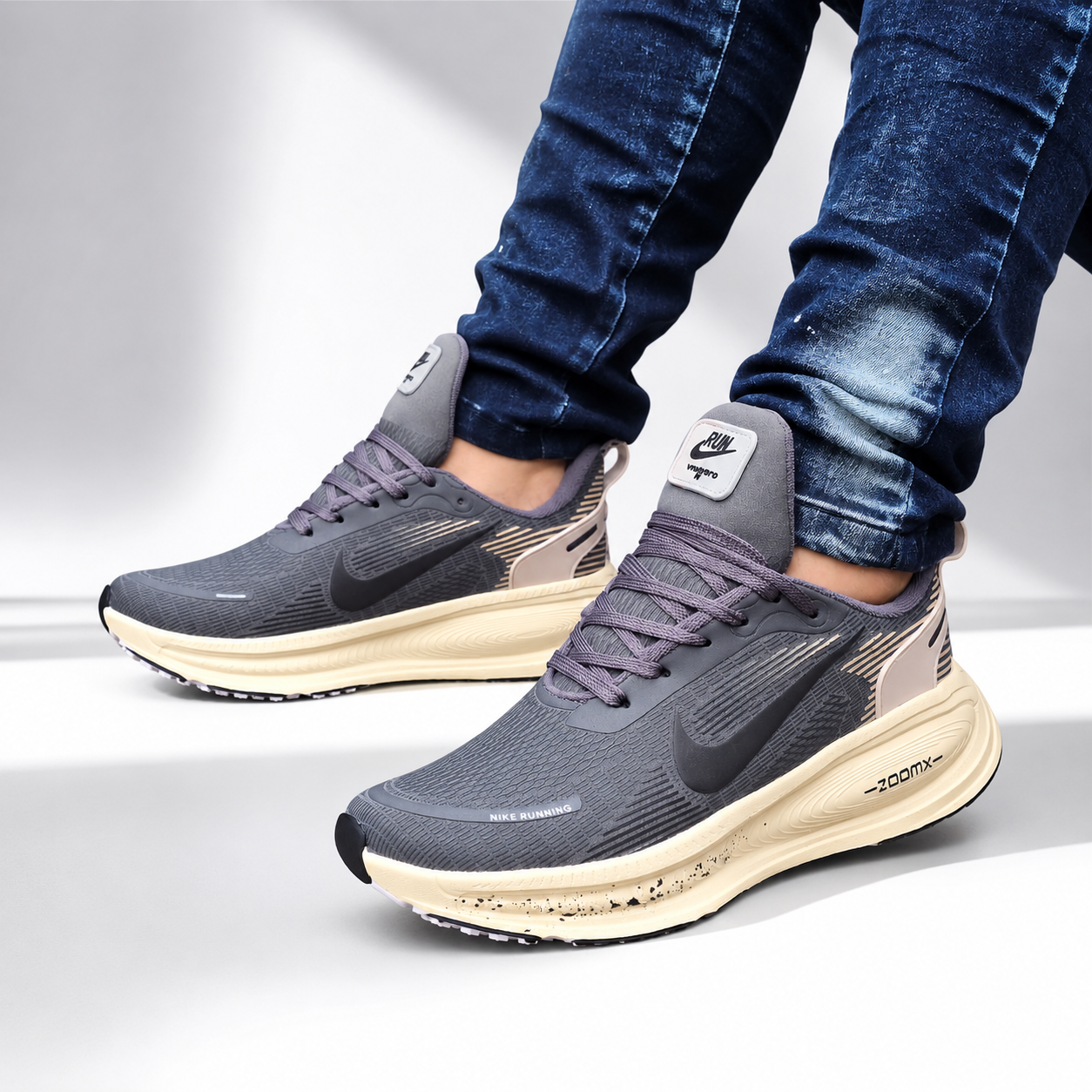 NIKE VOMERO