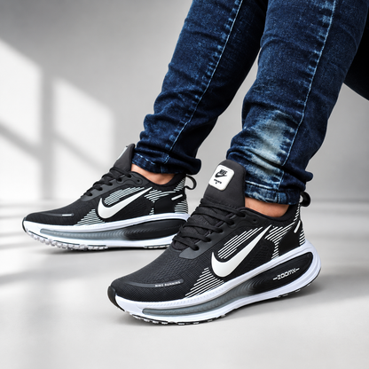 NIKE VOMERO
