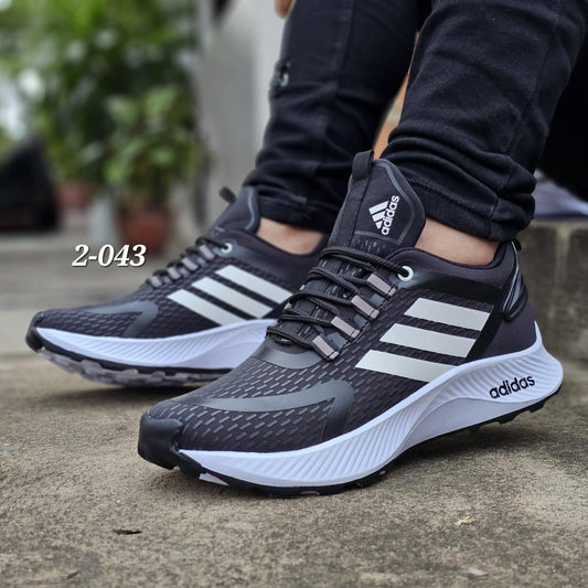 ADIDAS RUNNIING + 3 PARES DE MEDIAS