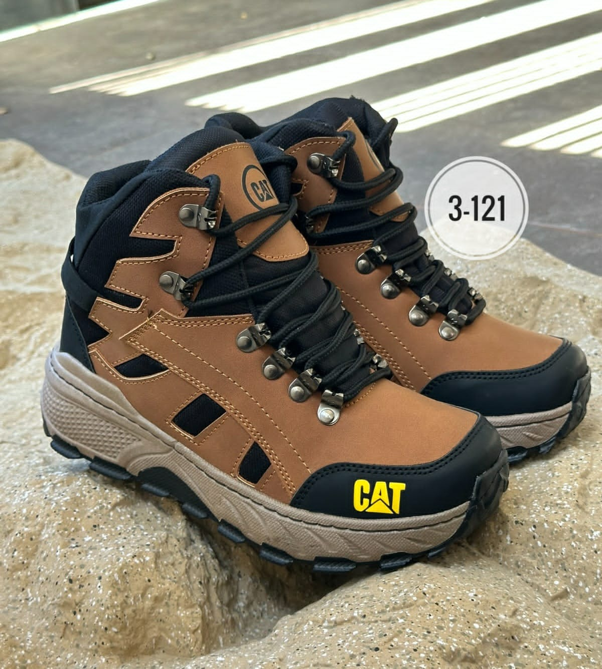 BOTA CATTERPILAR AVENTURA + 3 MEDIAS