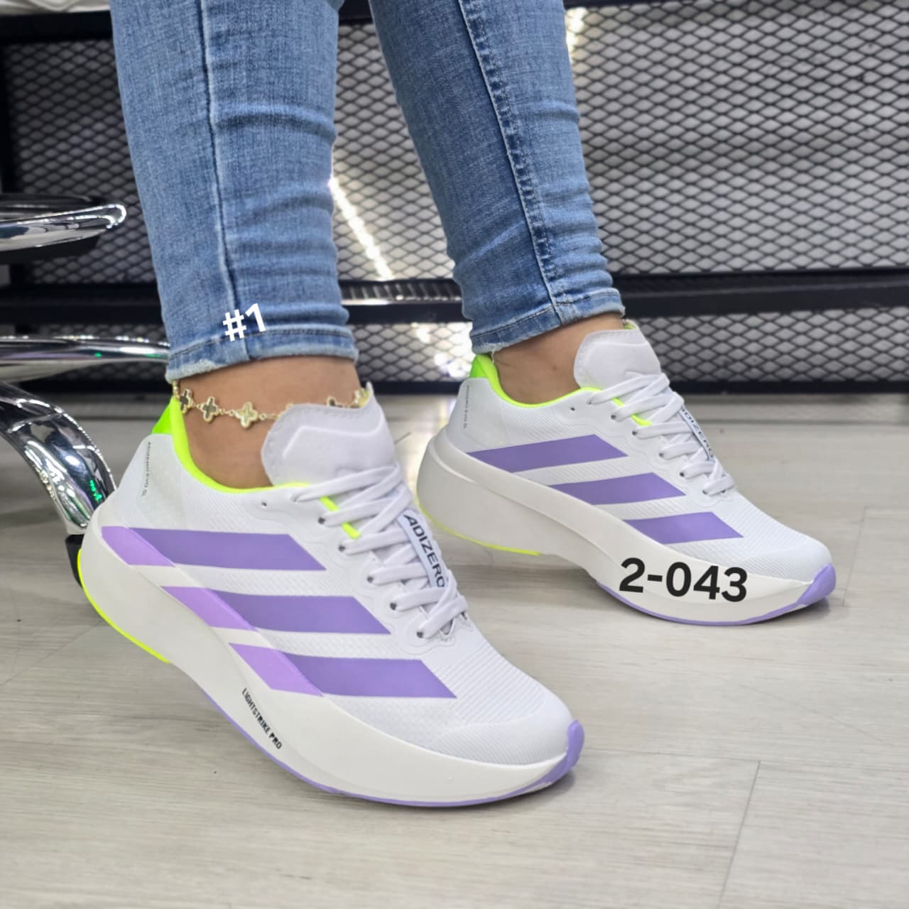 ADIZERO DAMA